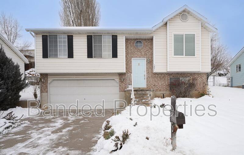 House for rent at 1251 E 3150 N, Layton, UT 84040