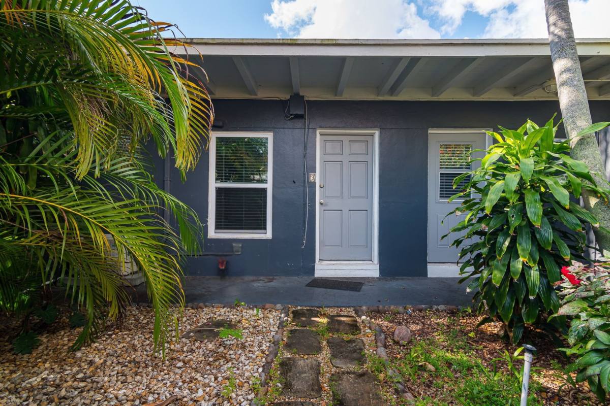 Apartment for rent at 817 NE 19th Ave, Fort Lauderdale, FL 33304