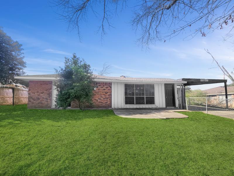 House for rent at 110 Bailey Dr, Desoto, TX 75115