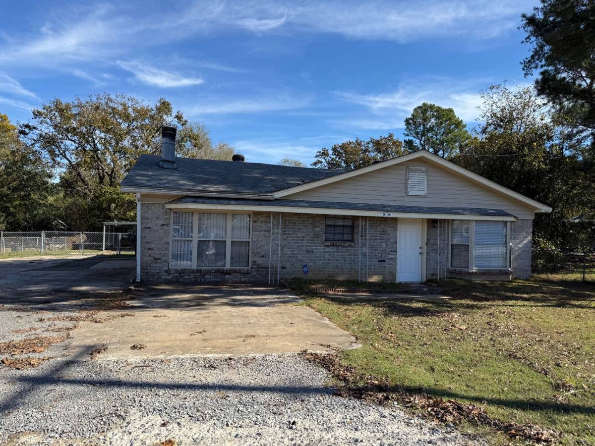 House for rent at 1008 22nd St, Barling, AR 72923
