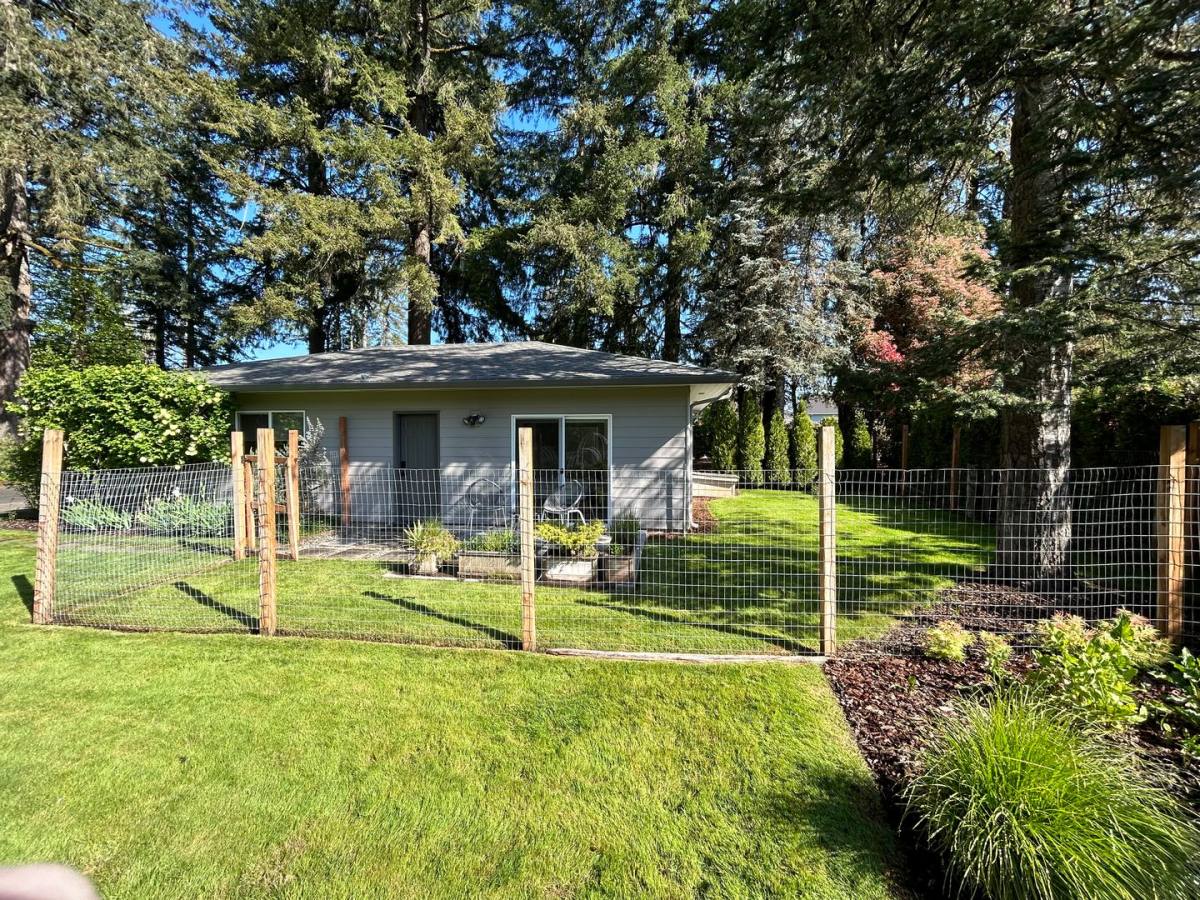 House for rent at 1550 SW Old Sheridan Rd, McMinnville, OR 97128