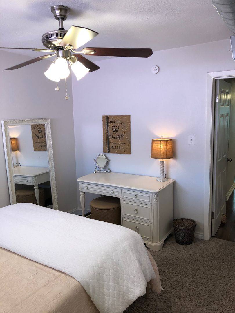 Apartment for rent at 1510 W 6th, Austin, TX 78703
