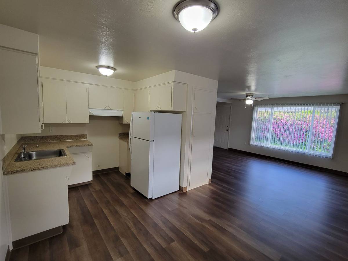 Apartment for rent at 4251-4281 32nd Place NE, Salem, OR 97301