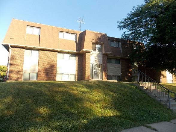House for rent at 916 20th Ave Place, Coralville, IA 52241