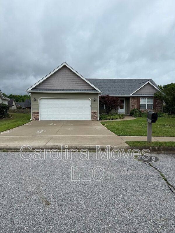 House for rent at 264 Sleepy River Rd, Simpsonville, SC 29681