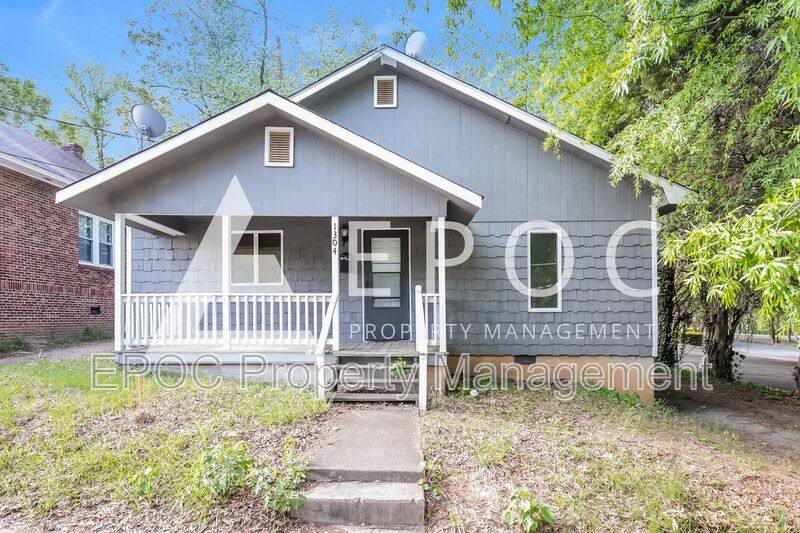 Apartment for rent at 1304 E 1st St, Winston Salem, NC 27101