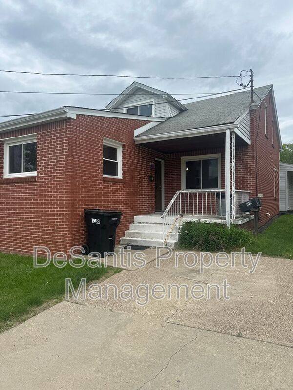 Apartment for rent at 1818 Grant St, Aliquippa, PA 15001