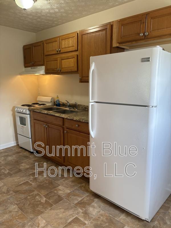 Apartment for rent at 261 Monroe St #261, Bristol, VA 24201