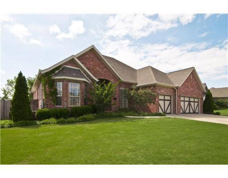 House for rent at 4002 SW Sycamore St, Bentonville, AR 72713