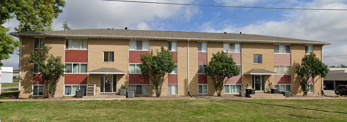 Apartment for rent at 1040 Twixt Town Rd NE, Cedar Rapids, IA 52402