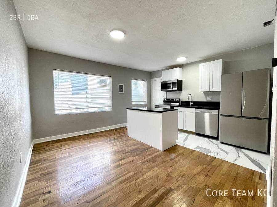 Apartment for rent at 1114 W 45th St #1, Kansas City, MO 64111