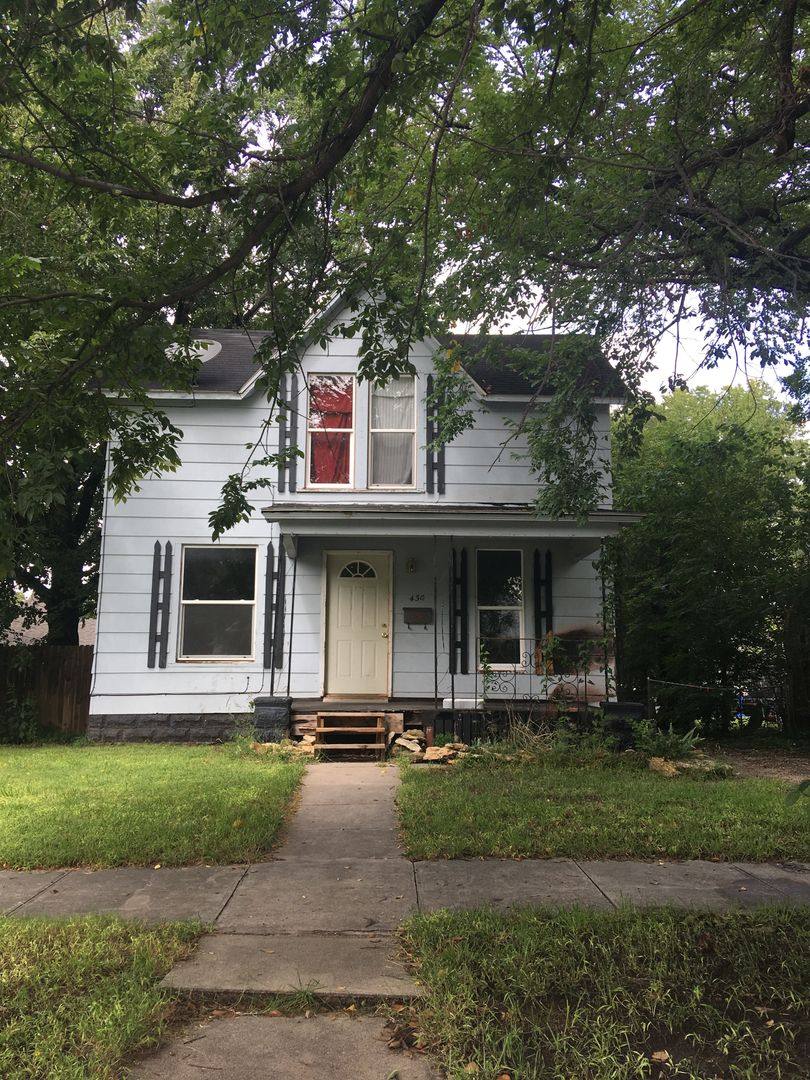 House for rent at 430 W 5th St, Newton, KS 67114