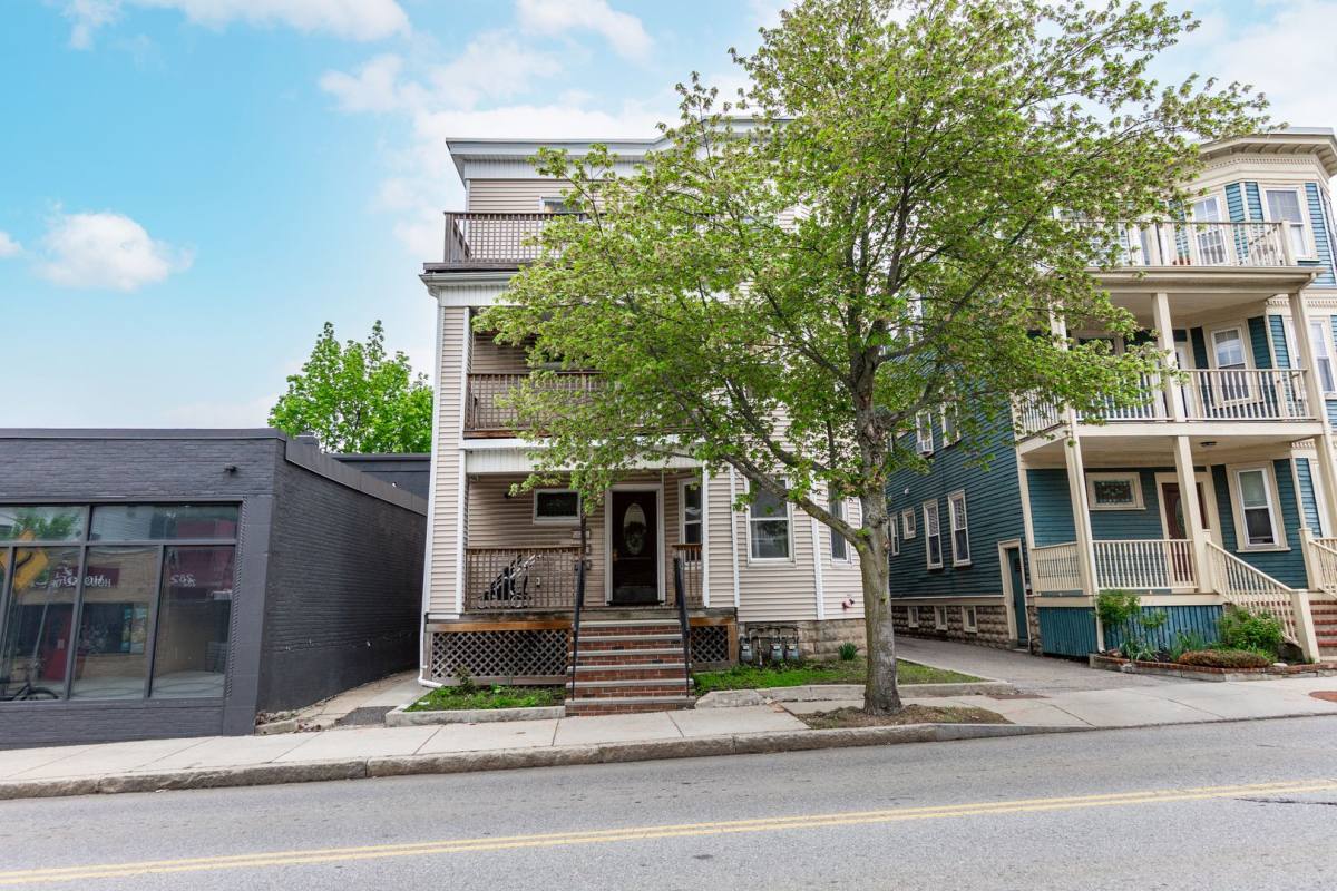 Apartment for rent at 279 Concord Ave, Cambridge, MA 02138