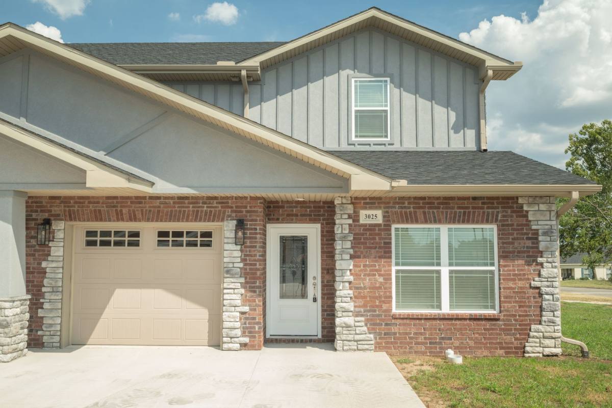Townhouse for rent at 3025 E 12th, Joplin, MO 64801