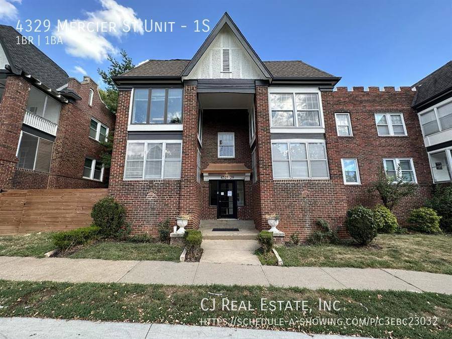 Apartment for rent at 4329 Mercier St #1S, Kansas City, MO 64111