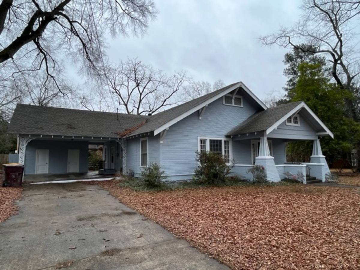 House for rent at 402 Robins St, Tupelo, MS 38804