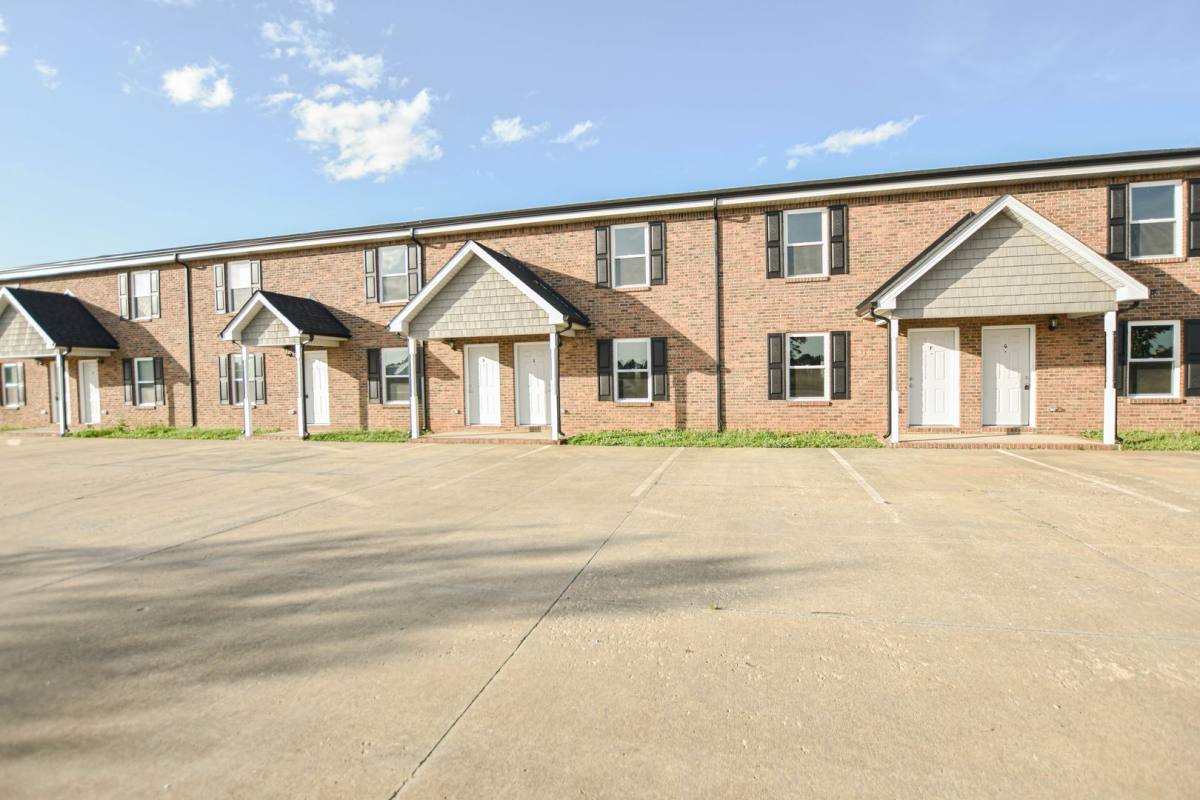 Apartment for rent at 1030 W Creek Coyote Trail, Clarksville, TN 37042