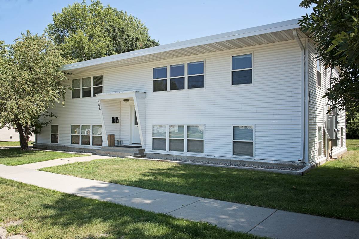 Apartment for rent at 506 11th St NW, Minot, ND 58703