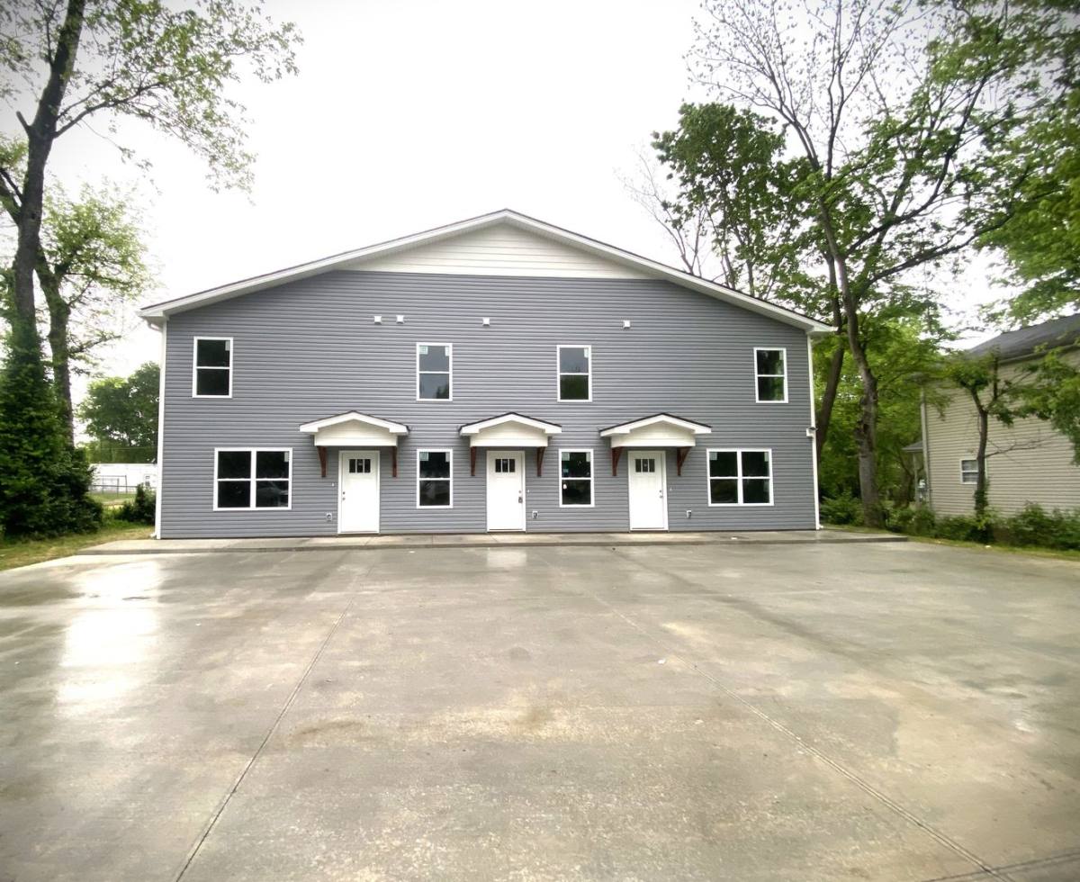 Townhouse for rent at 1721 Walnut St, Hopkinsville, KY 42240