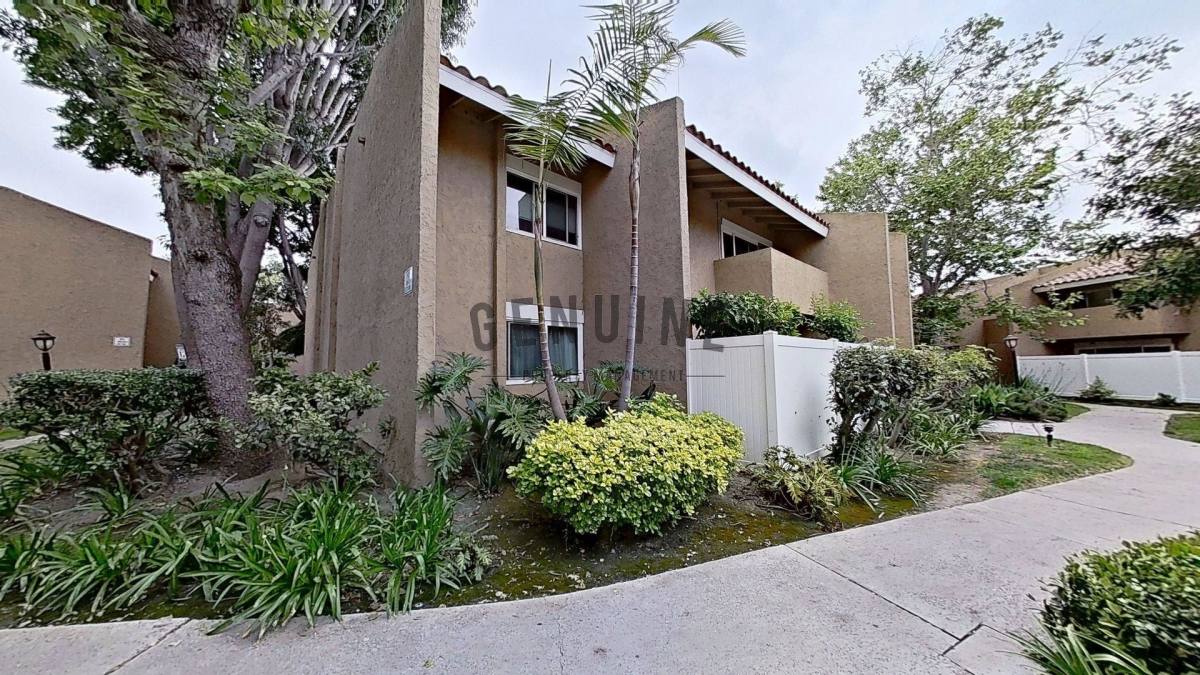 House for rent at 1101 W Macarthur Blvd, Santa Ana, CA 92707