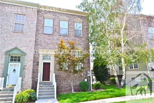 Townhouse for rent at 14121 S Senior Band Rd, Draper, UT 84020