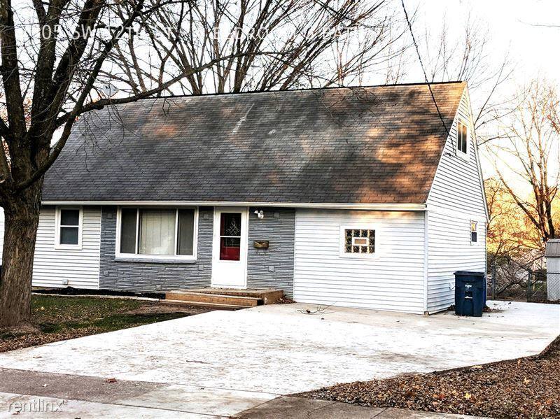 House for rent at 7305 SW 12th St, Des Moines, IA 50315