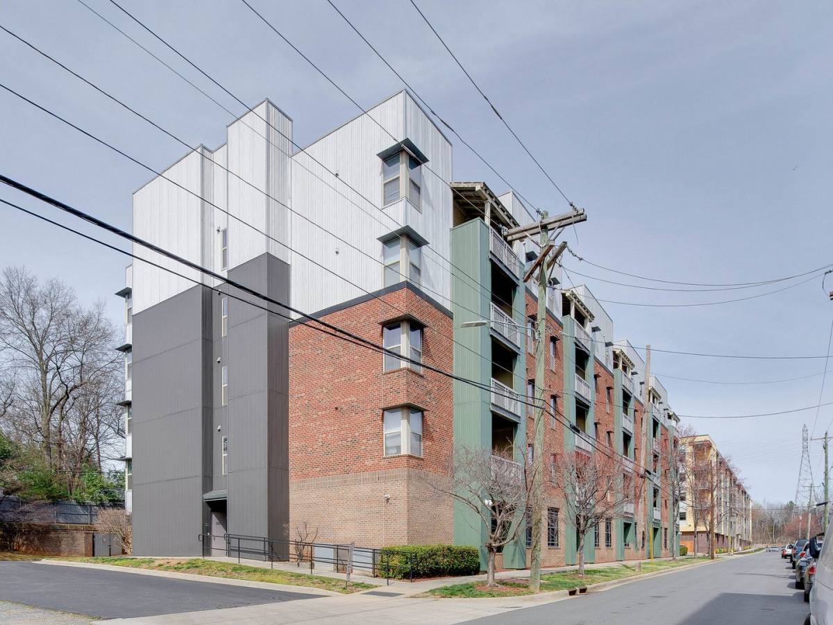 Condo for rent at 630 Calvert St, Charlotte, NC 28208