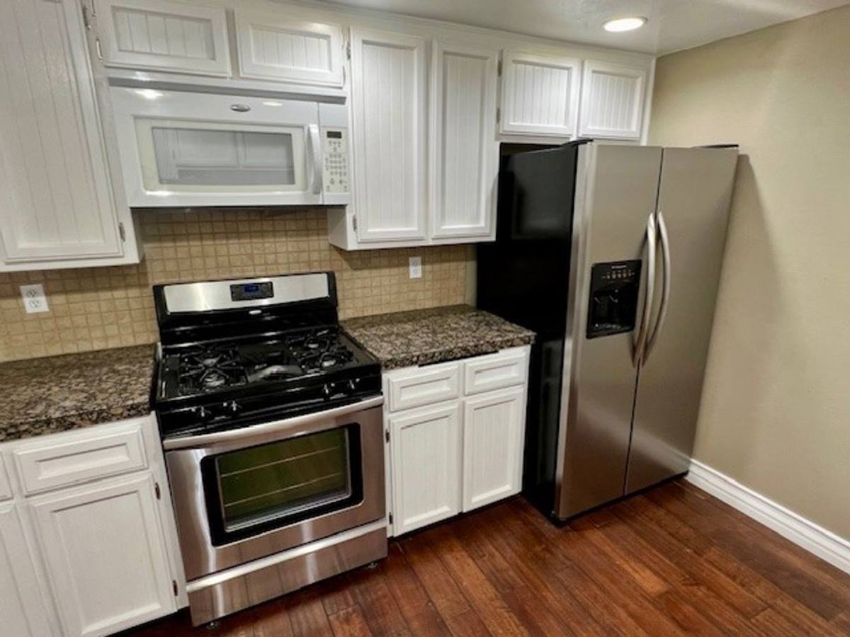 Apartment for rent at 2601 Ashe Rd, Bakersfield, CA 93309
