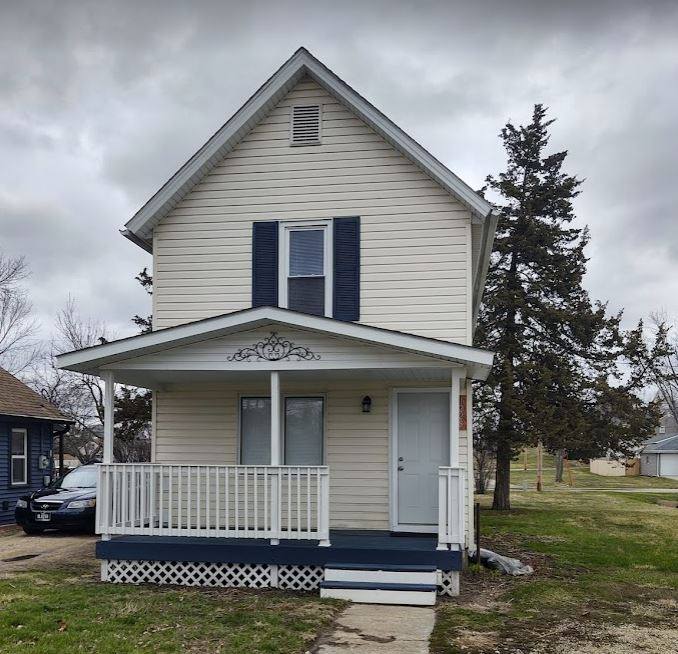 House for rent at 1228 Wilson Ave SW, Cedar Rapids, IA 52404
