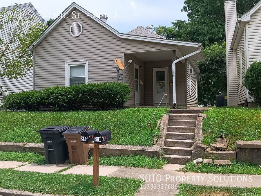 Apartment for rent at 210 S Pacific St #2, Cape Girardeau, MO 63703
