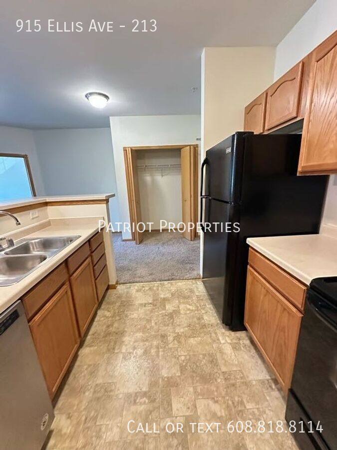 Apartment for rent at 915 Ellis Ave, Baraboo, WI 53913
