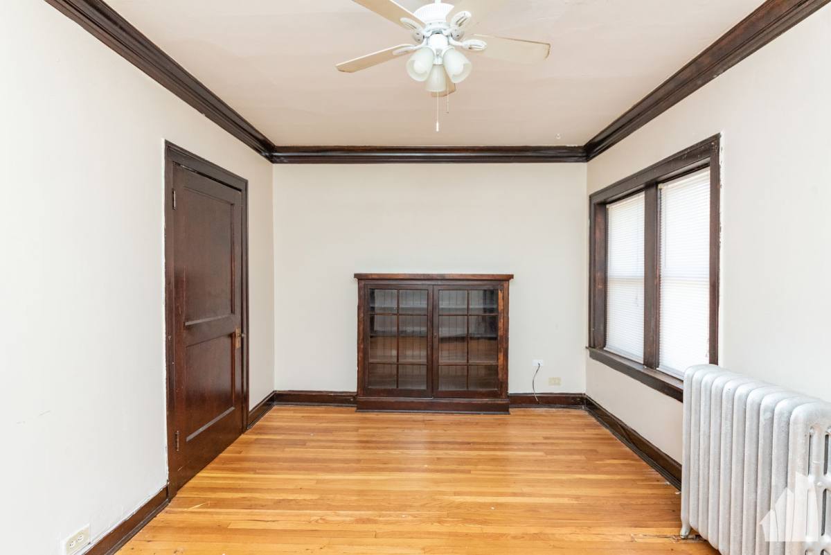 Apartment for rent at 7735 N Sheridan Rd #49-2, Chicago, IL 60626