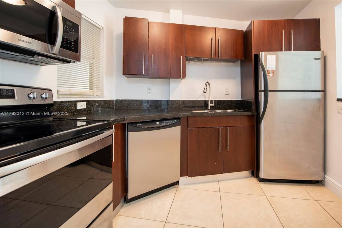Apartment for rent at 4147 Stirling Rd #205, Fort Lauderdale, FL 33314