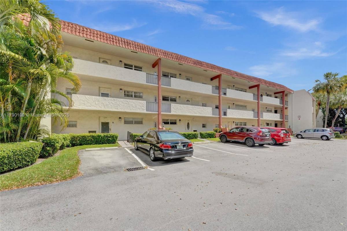 Condo for rent at 830 S Hollybrook Dr #310, Hollywood, FL 33025