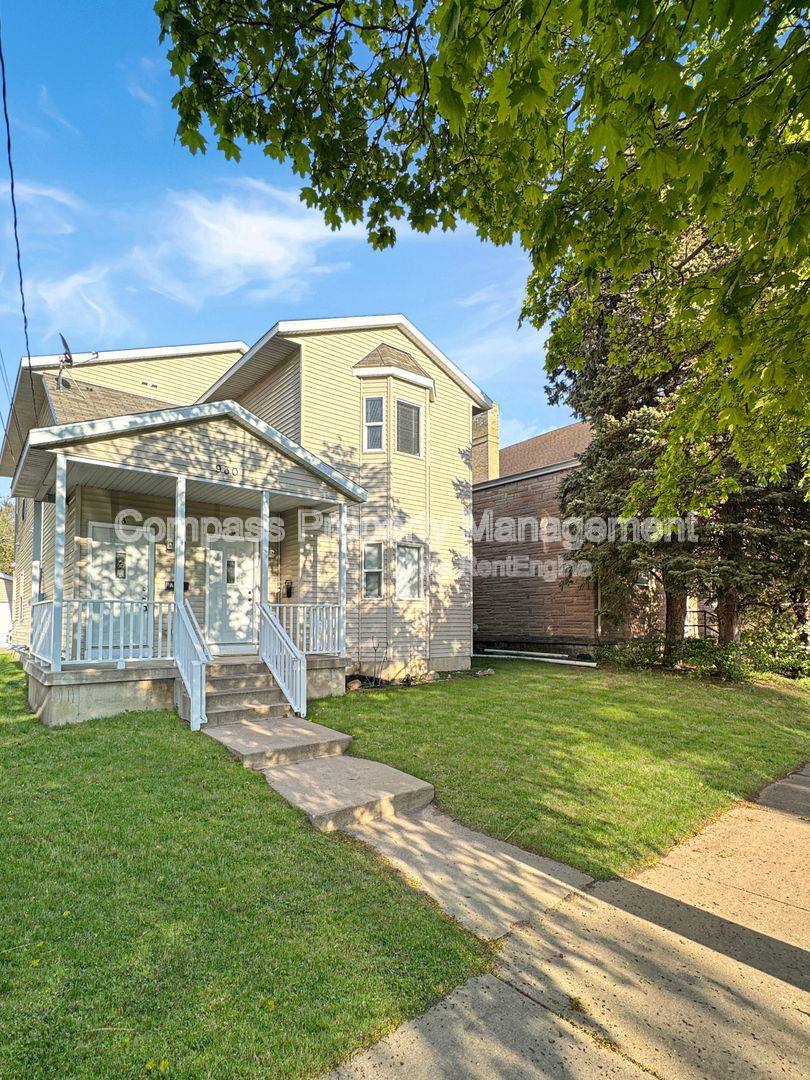 Apartment for rent at 930 Sheldon Ave SE, Grand Rapids, MI 49507