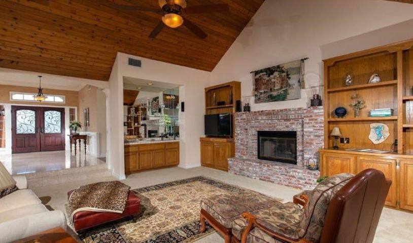 House for rent at 801 Sugarbush Dr, Vista, CA 92084