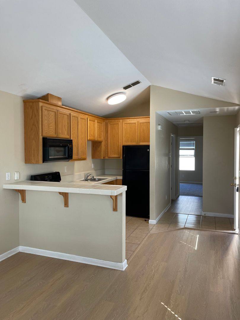 House for rent at 2073 Northfield Dr, Santa Rosa, CA 95403