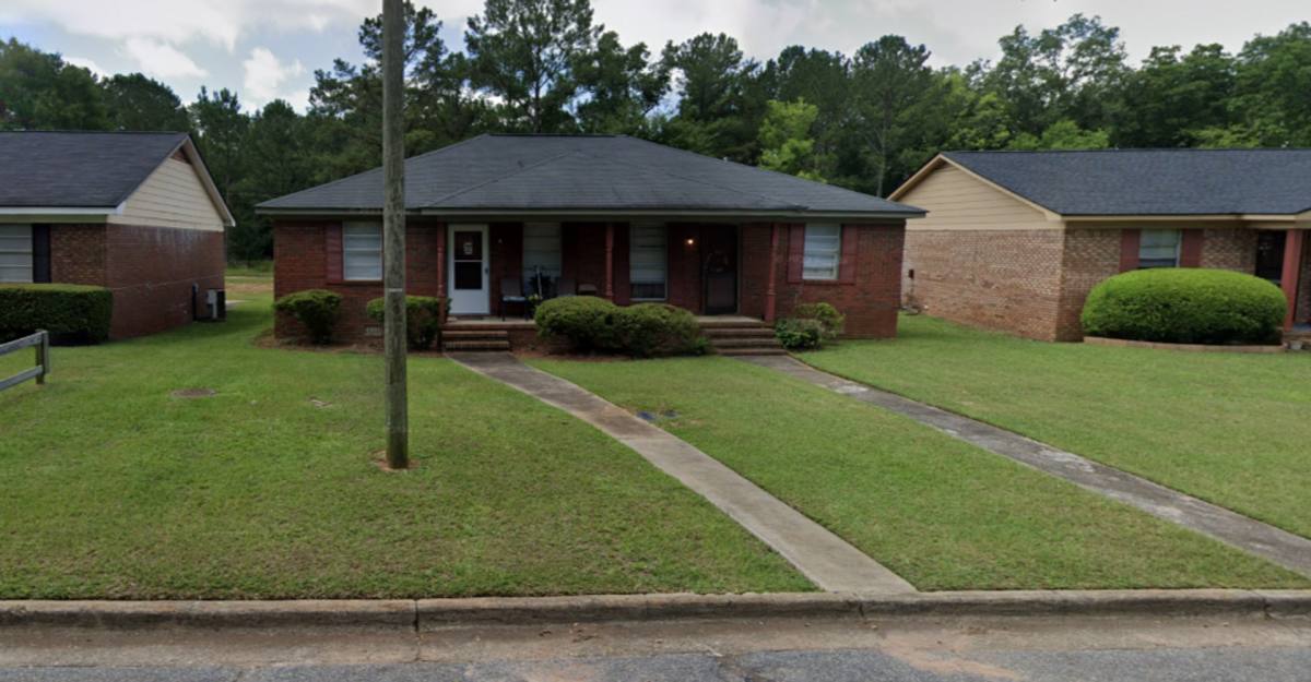 House for rent at 1930-B Edgerly Ave, Albany, GA 31707
