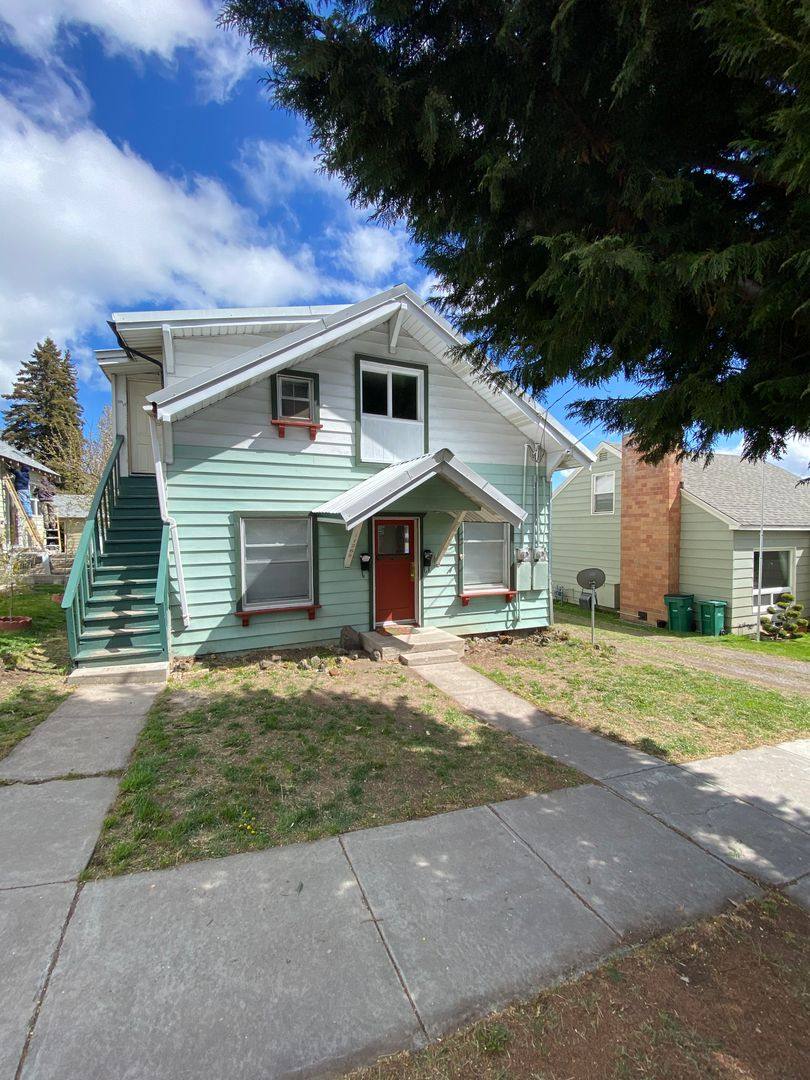 Apartment for rent at 1126 Grant St, Klamath Falls, OR 97603