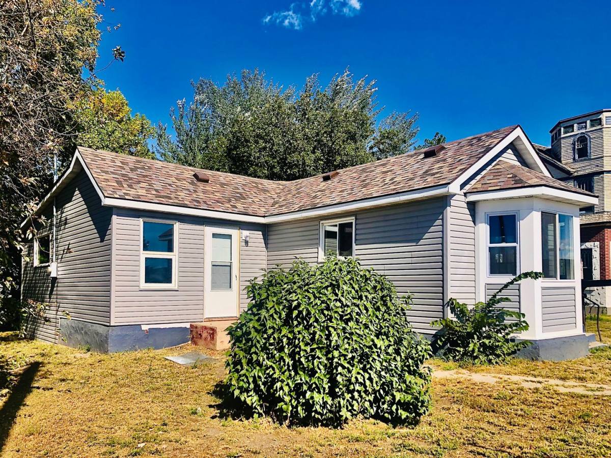 House for rent at 114 4th Ave NW, Minot, ND 58703