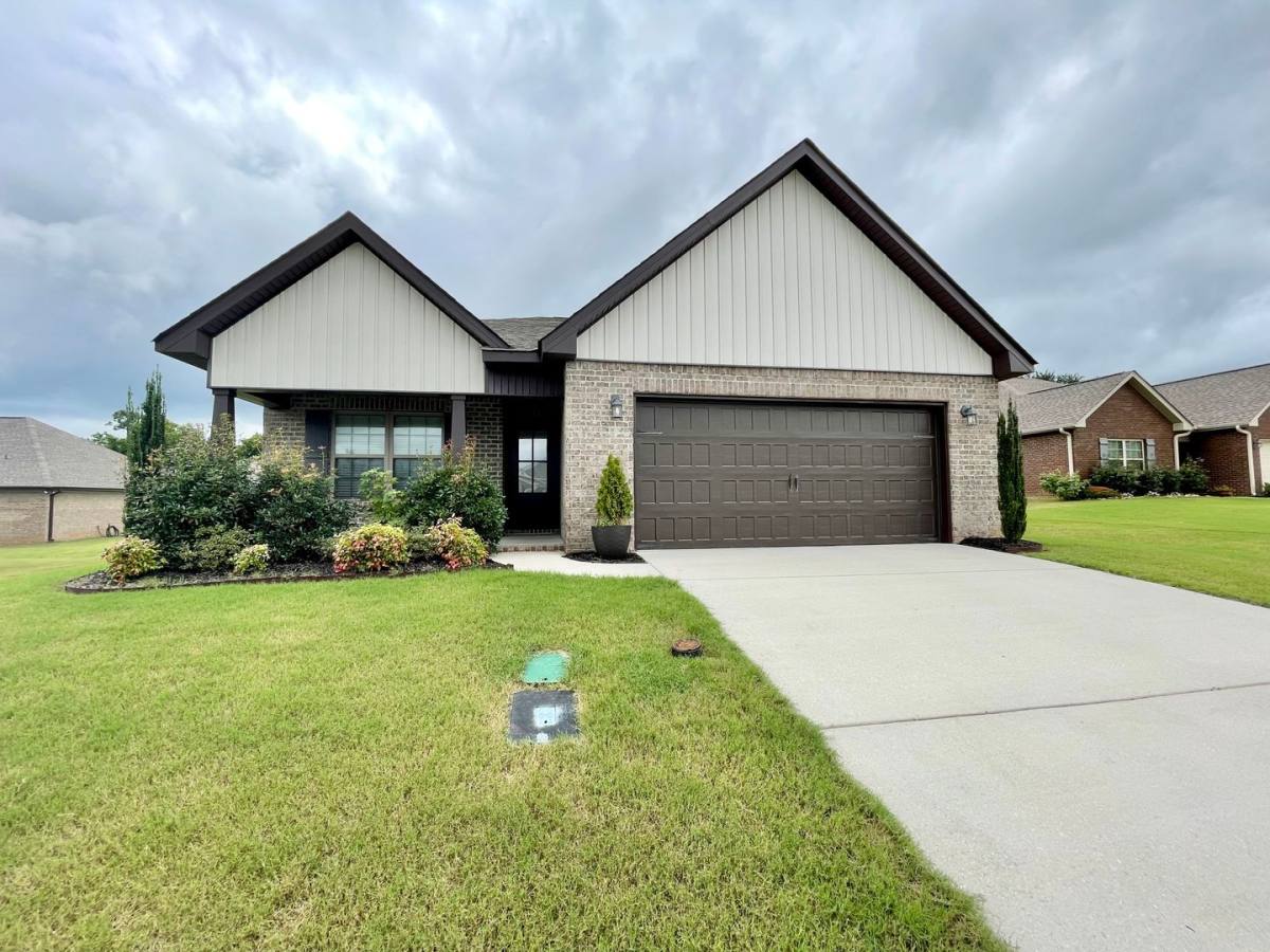 House for rent at 20532 Troy Lane, Athens, AL 35611