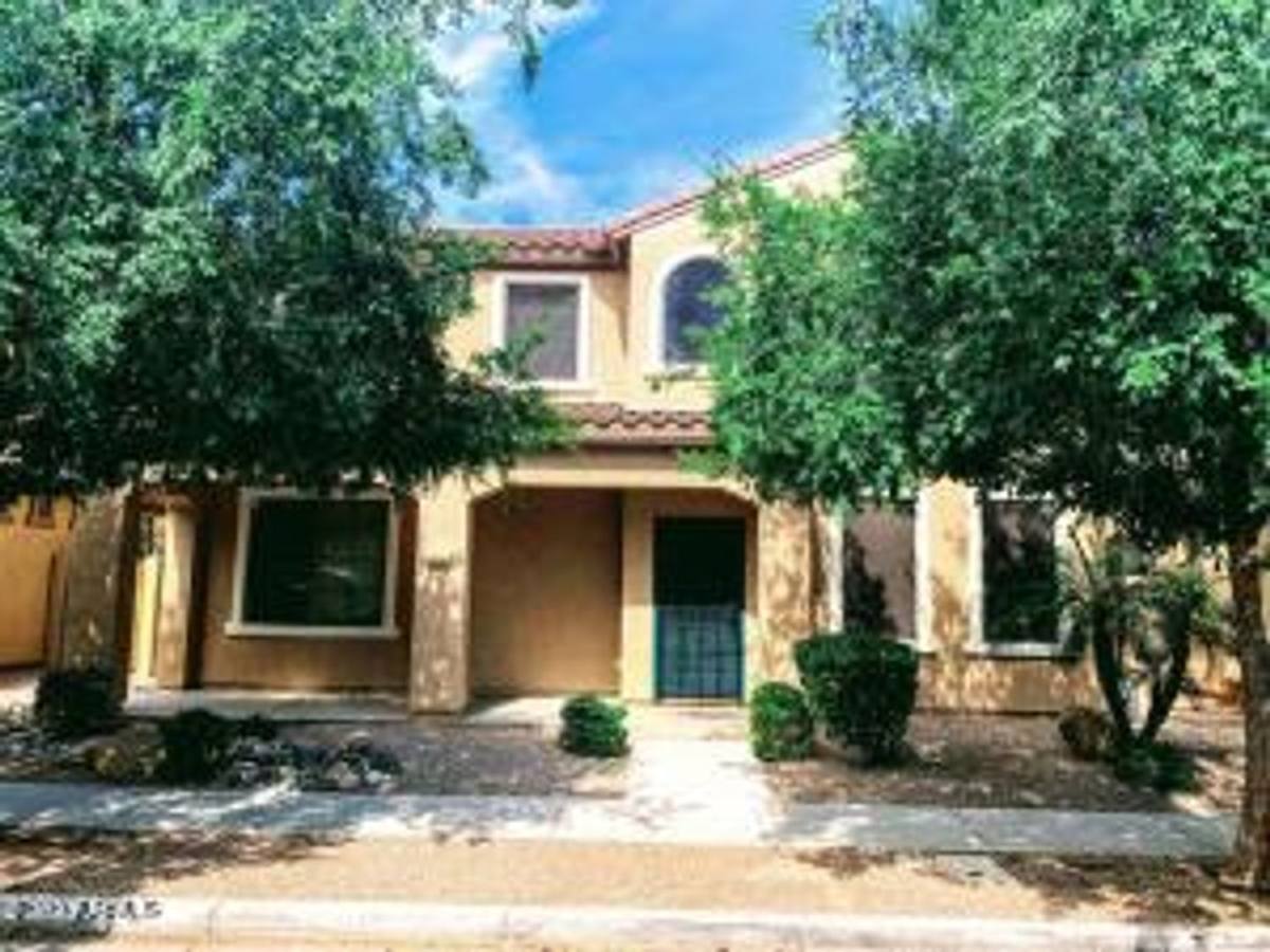 House for rent at 1870 S Colt Dr, Gilbert, AZ 85295