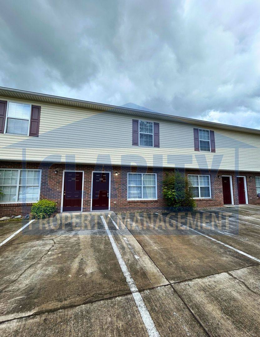 Townhouse for rent at 15th St NE, Cleveland, TN 37311