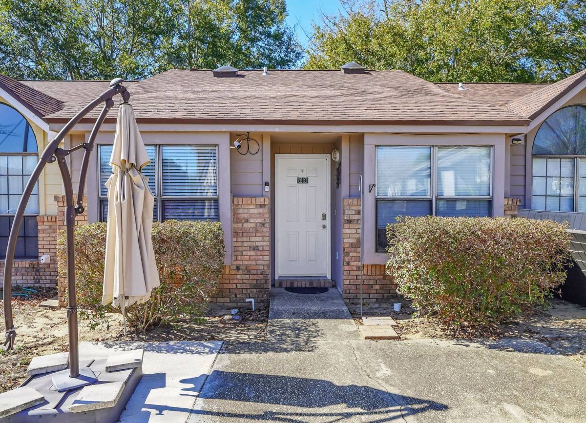 Townhouse for rent at 8 Viking Dr, Fort Walton Beach, FL 32548
