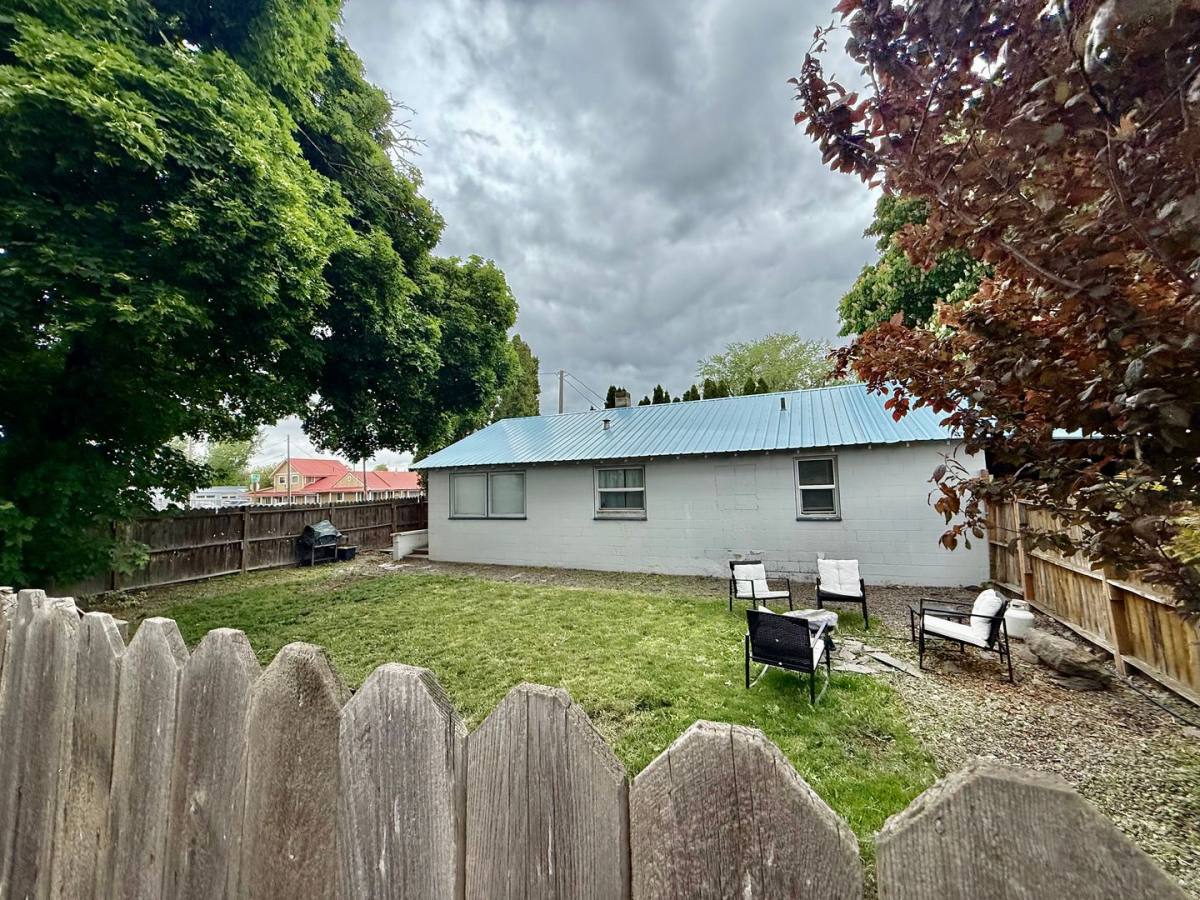 House for rent at 10305 W 1st St, La Grande, OR 97850