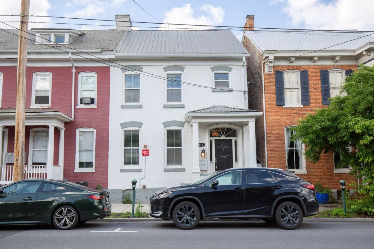 Apartment for rent at 212 W Burke St, Martinsburg, WV 25401