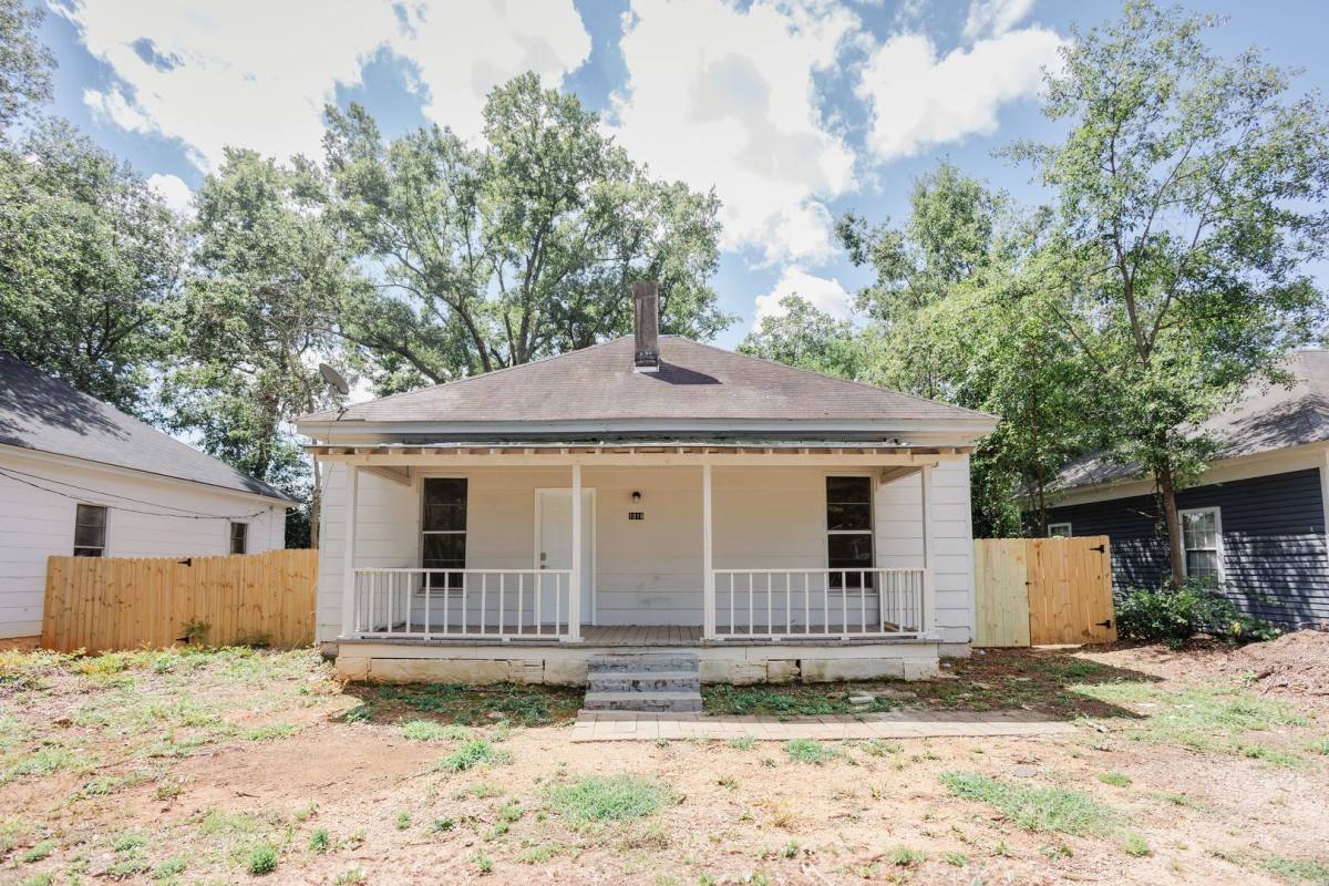 House for rent at 1018 W Broad St, Griffin, GA 30223