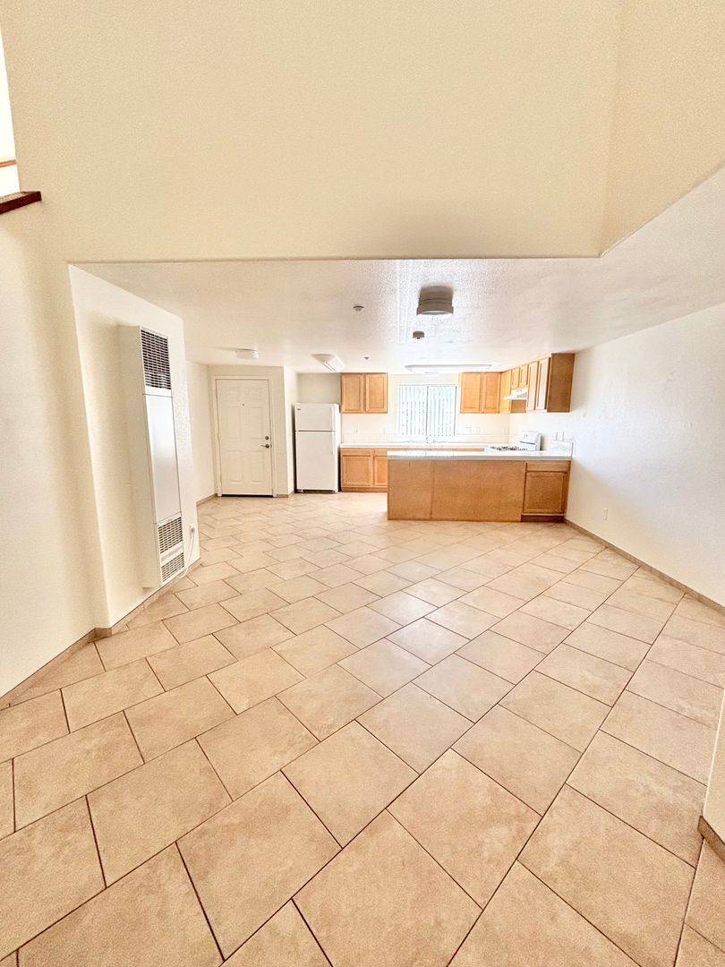 Townhouse for rent at 302-306 W Laurel Ave, Lompoc, CA 93436