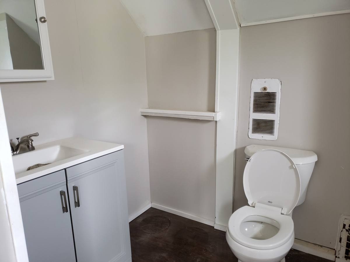 Apartment for rent at 651 E Wabash St, Frankfort, IN 46041