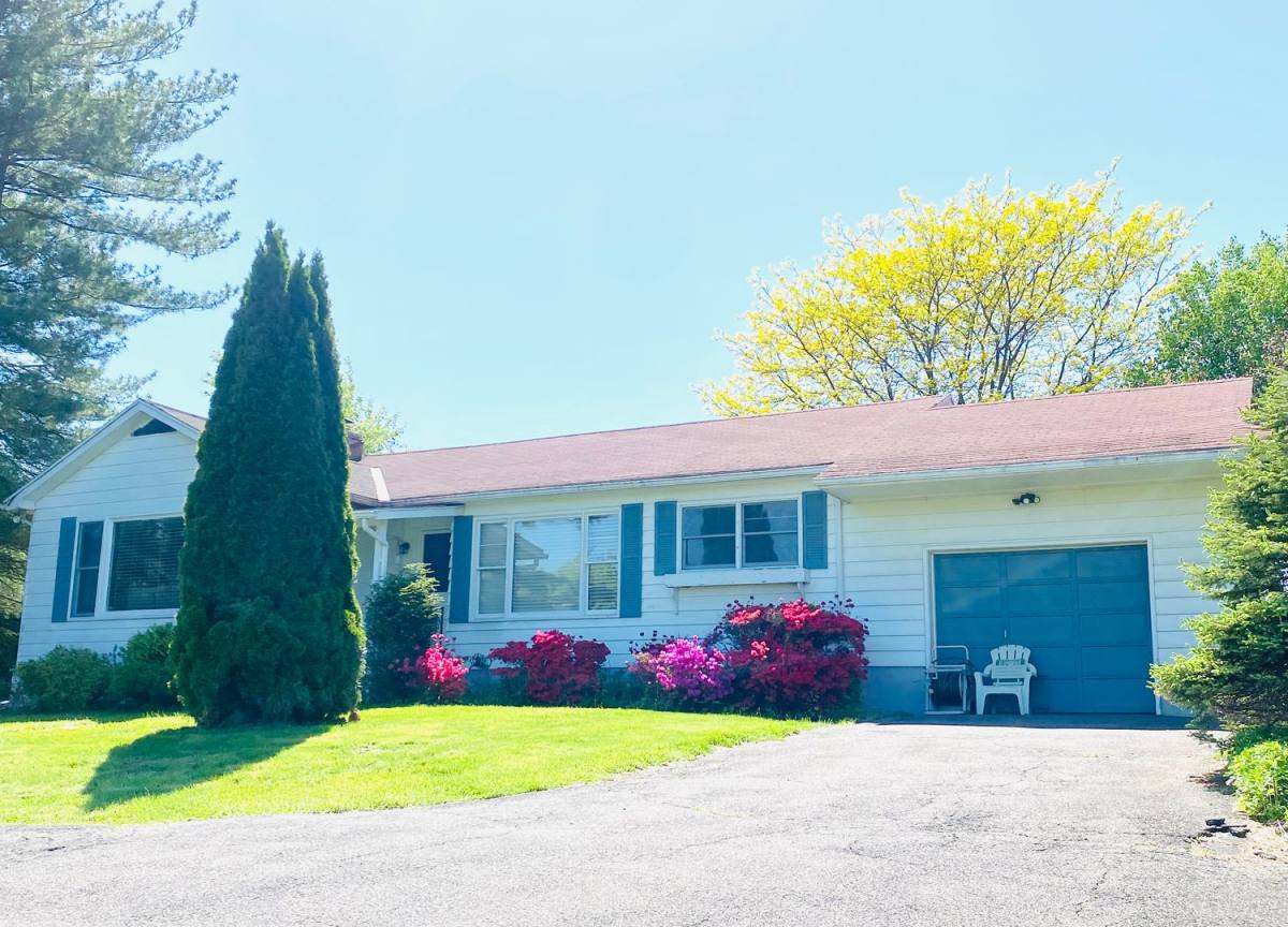 House for rent at 796 Broadway, Ulster Park, NY 12487